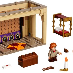 LEGO Harry Potter Gryffindor Dorms Set 40452 - Image 3
