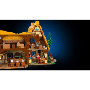 LEGO Disney Snow White and the Seven Dwarfs’ Cottage 43242 - Image 4