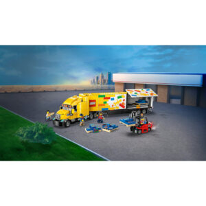 LEGO City Yellow LEGO Delivery Truck Toy 60440 - Image 3