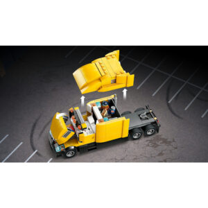 LEGO City Yellow LEGO Delivery Truck Toy 60440 - Image 5