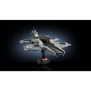 LEGO Marvel The Avengers Helicarrier Aircraft 76295 - Image 5