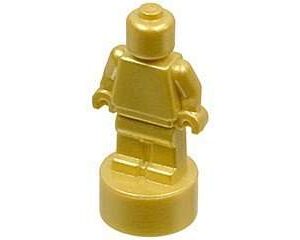 LEGO City Pearl Gold Minifigure Statuette / Trophy Accessory - Image 1