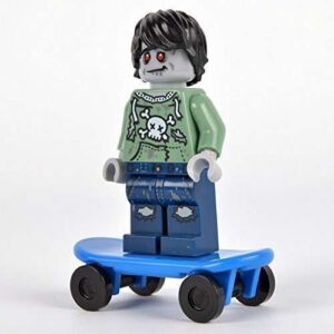 LEGO Zombie Skateboarder Minifigure - Image 1