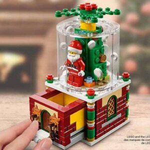 LEGO Christmas Snowglobe Set 40223 (Damaged Box) - Image 3