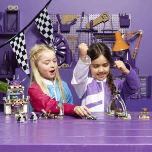 LEGO Friends Heartlake The Big Race Day 41352 - Image 7