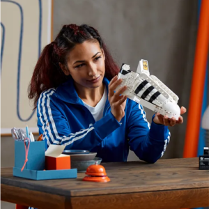 Adidas Originals Superstar Trainer LEGO Set 10282 - Image 8