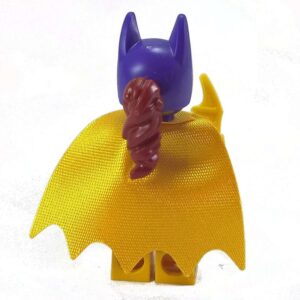 LEGO Batman Movie Batgirl Minifigure with Batarang from 70906 70917 - Image 4