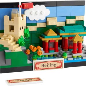 LEGO Creator Beijing Postcard Set 40654 - Image 2