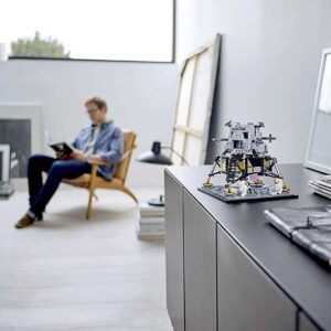 LEGO Creator NASA Apollo 11 Lunar Lander Set 10266 - Image 4