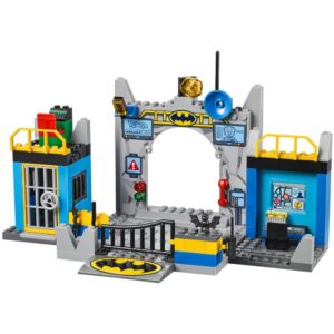 LEGO Juniors Batman Defend the Batcave Set 10672 - Image 6