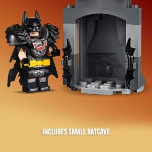 LEGO Movie 2 70836 Battle Ready Batman and Metal Beard Set - Image 6
