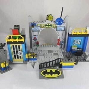 LEGO *No Minifigs Super Heroes JUNIORS BATCAVE from 10672 Set - Image 1