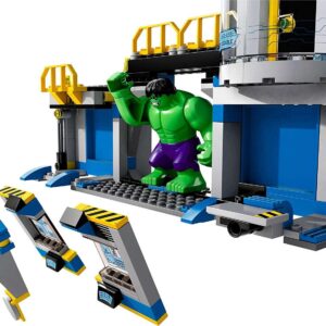 LEGO Super Heroes Hulk Lab Smash Set 76018 - Image 6