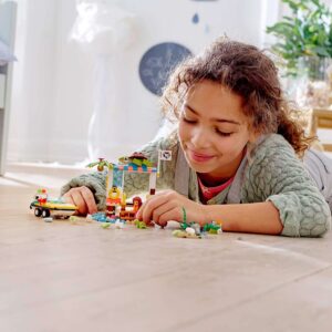 LEGO Friends Olivias Mission Boat Set 41376 - Image 7