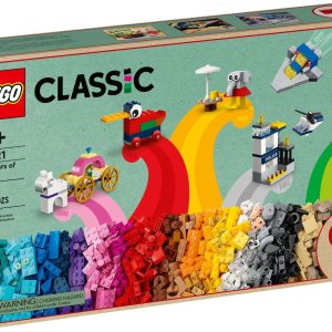 LEGO Classic 90 Years of Play Set 11021 - Image 2