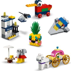 LEGO Classic 90 Years of Play Set 11021 - Image 3
