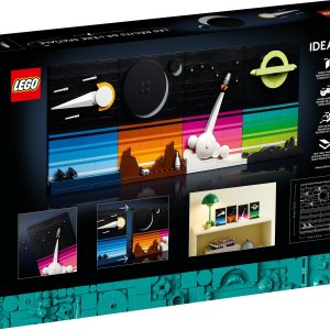 LEGO IDEAS Tales of the Space Age Set 21340 - Image 4