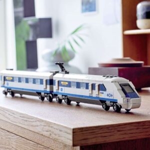 LEGO Creator High-Speed Train Set 40518 - Image 3