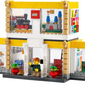 LEGO Creator LEGO Brand Store Set 40574 - Image 2