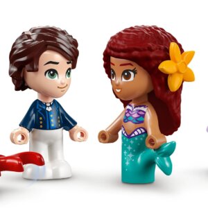 LEGO Disney Princess The Little Mermaid Story Book Set 43213 - Image 4