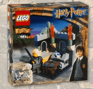 LEGO Harry Potter Dobby's Release Set 4731 - Image 1