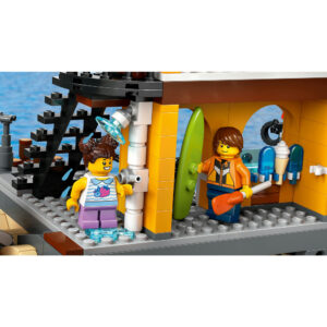 LEGO City Seaside Harbour with Cargo Ship Toy 60422 - Image 4