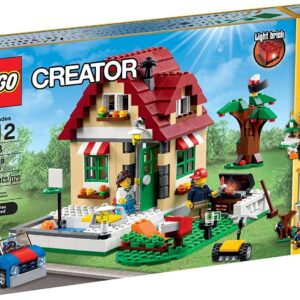 LEGO Creator Changing Seasons Set 31038 (Damaged Box) - Image 1