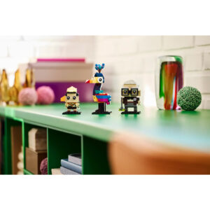 LEGO Brickheadz Disney Up Carl, Russell & Kevin Figures Set 40752 - Image 7