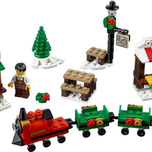 LEGO Christmas Travel On The Train Set 40262 (Damaged Box) - Image 3