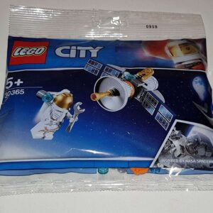 LEGO City Satellite Polybag Set 30365 - Image 1