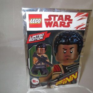 LEGO Star Wars Finn Minifigure with Mega Blaster Foil Pack Set 911834 - Image 3