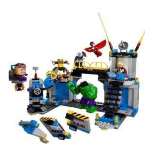 LEGO Super Heroes Hulk Lab Smash Set 76018 - Image 5