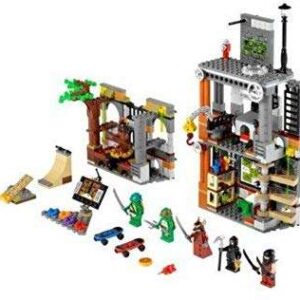 LEGO Teenage Mutant Ninja Turtles Turtle Lair Attack Set 79103 - Image 1